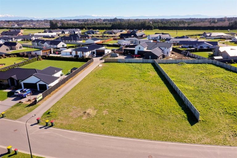 Photo of property in 8 Barewood Grove, West Melton, 7618