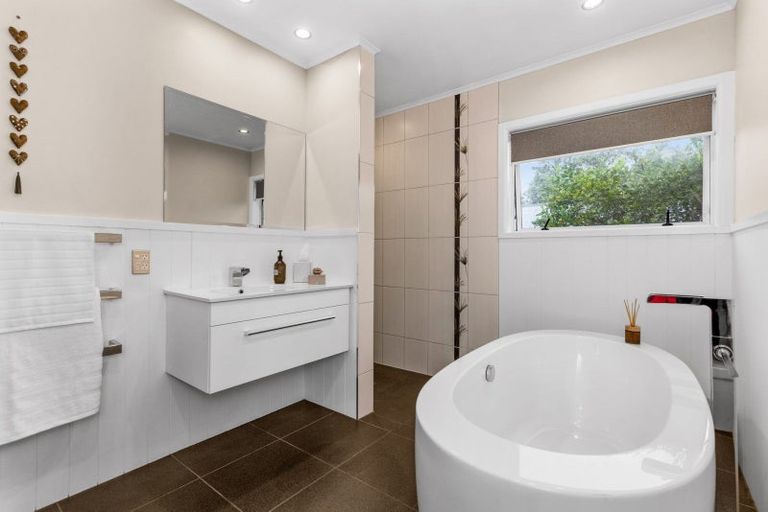 Photo of property in 37 Maltby Street, Meeanee, Napier, 4112