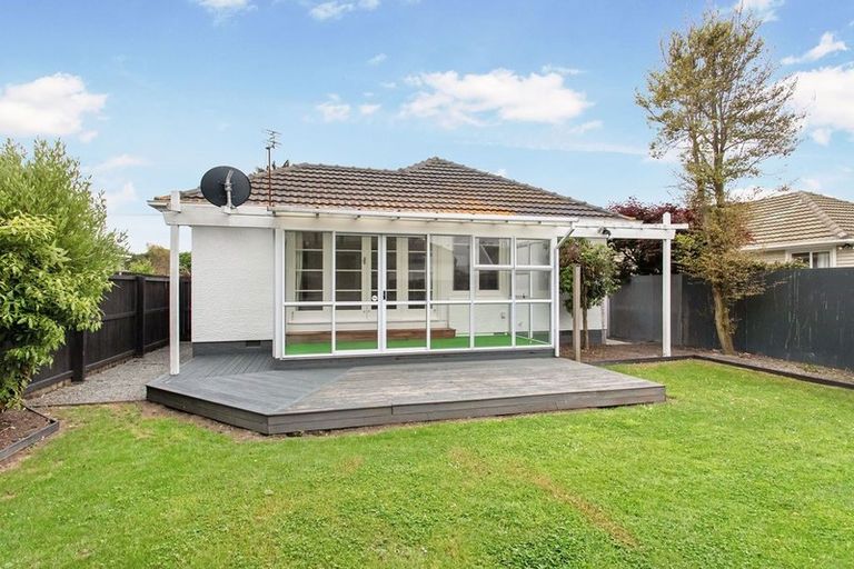 Photo of property in 8 Ravenna Street, Avonhead, Christchurch, 8042
