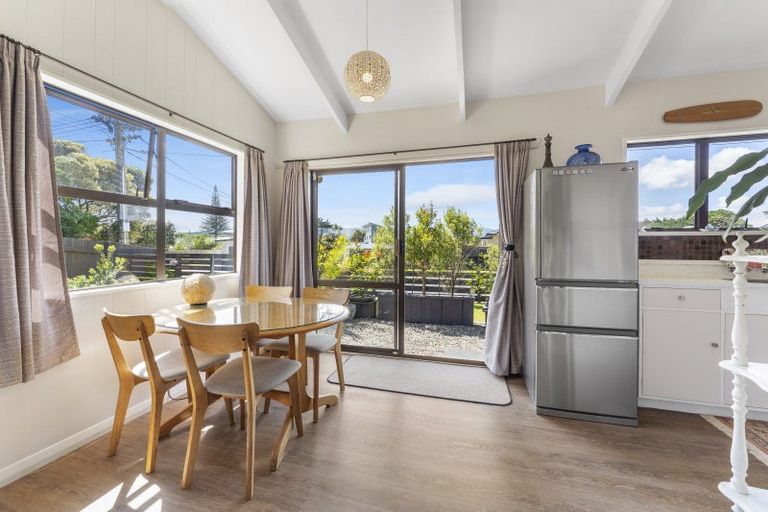 Photo of property in 33 Babbacombe Avenue, Otaki Beach, Otaki, 5512