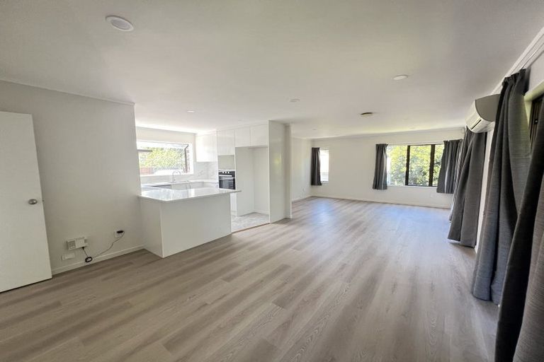 Photo of property in 12 Leven Lane, Totara Heights, Auckland, 2105