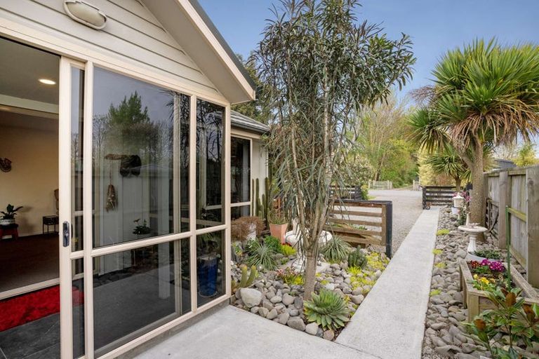 Photo of property in 4 Bluff Street, Coalgate, 7673