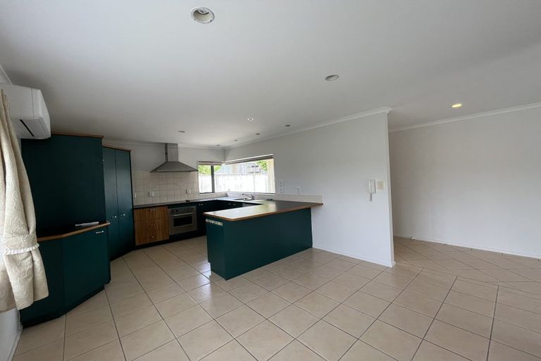 Photo of property in 14 Clavoy Place, East Tamaki, Auckland, 2016
