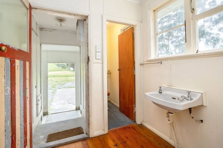 Photo of property in 943 Tora Road, Tora, Martinborough, 5782