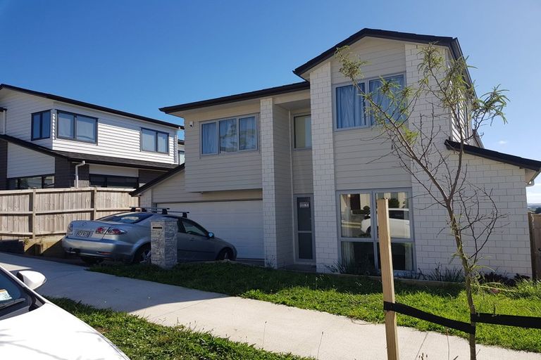 Photo of property in 3 Veneta Close, Flat Bush, Auckland, 2019