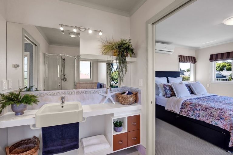 Photo of property in 11 George Street, Lower Vogeltown, New Plymouth, 4310