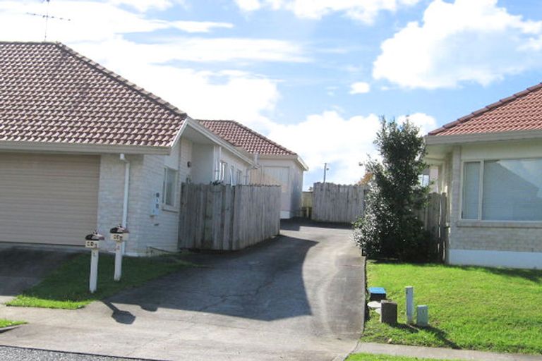 Property details for 81b Mirrabooka Avenue, Botany Downs, Auckland, 2010