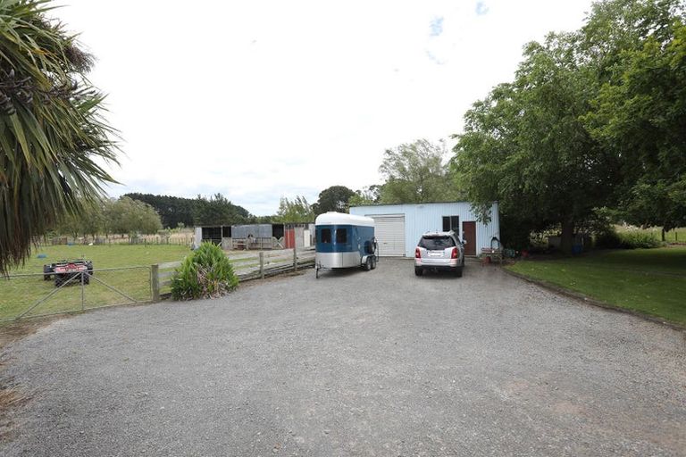 Photo of property in 21 Raumai Road, Bulls, 4894