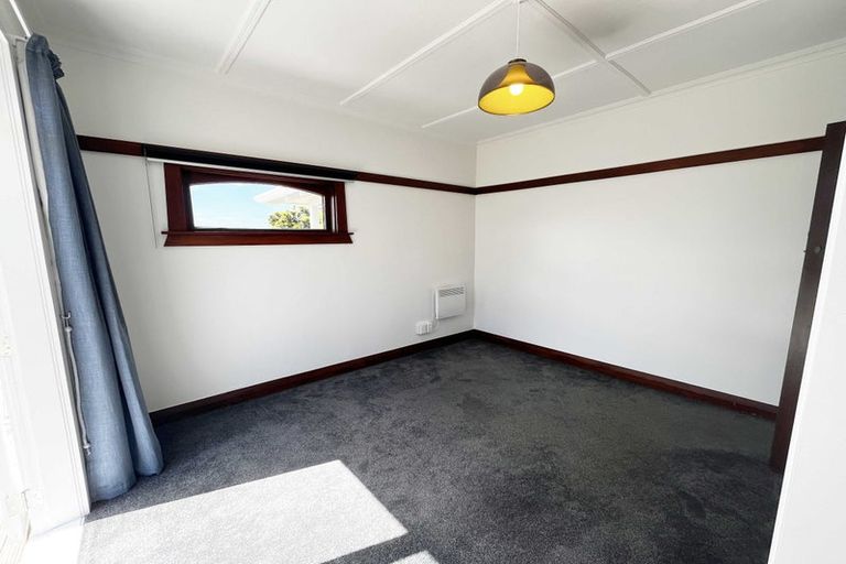 Photo of property in 19 Highbury Crescent, Aro Valley, Wellington, 6012