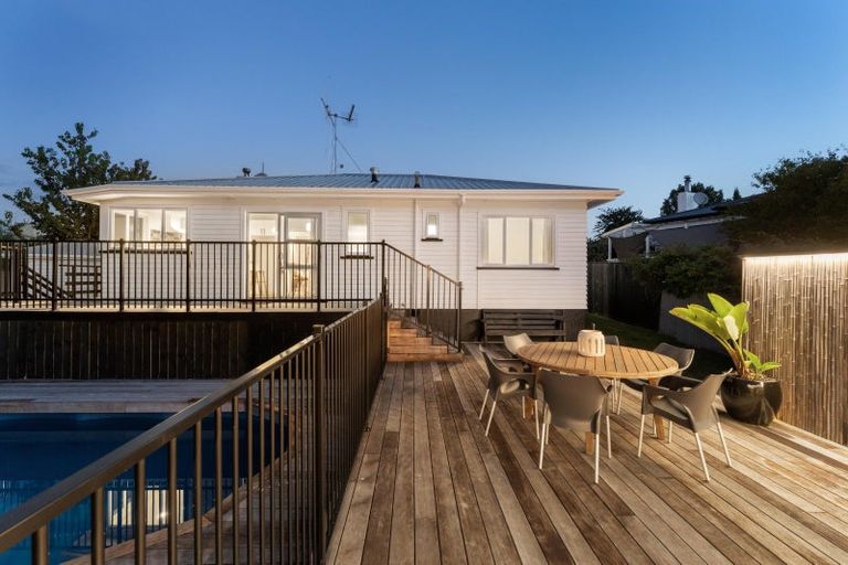 Photo of property in 16 Brown Terrace, Te Puke, 3119