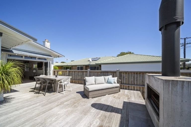 Photo of property in 5 Dorset Avenue, Westown, New Plymouth, 4310