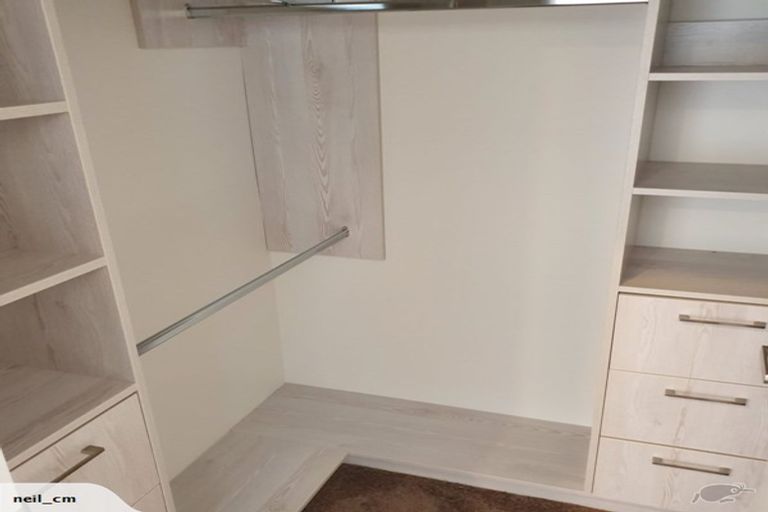 Photo of property in 20 Vinistra Road, Kumeu, 0810