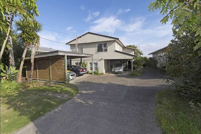 Photo of property in 306 Sunset Road, Windsor Park, Auckland, 0632