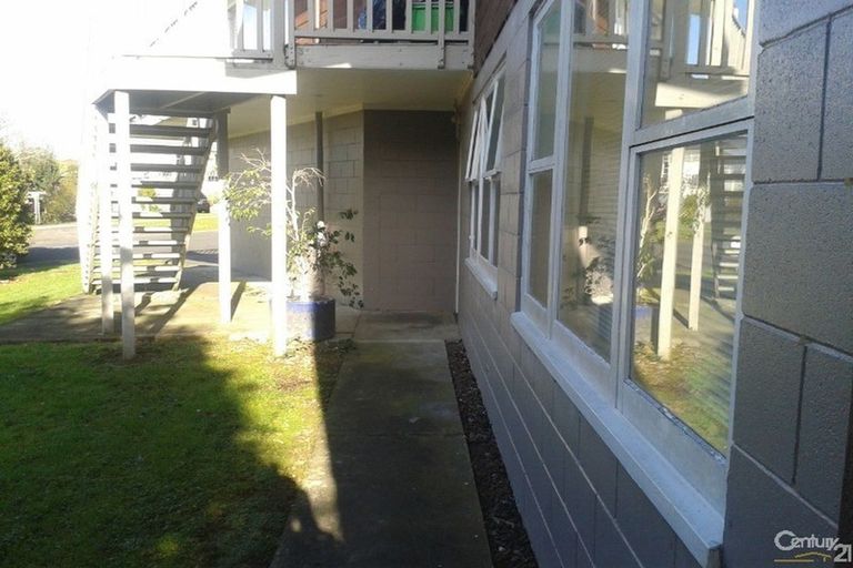 Photo of property in 40 Chatsworth Crescent, Pakuranga Heights, Auckland, 2010
