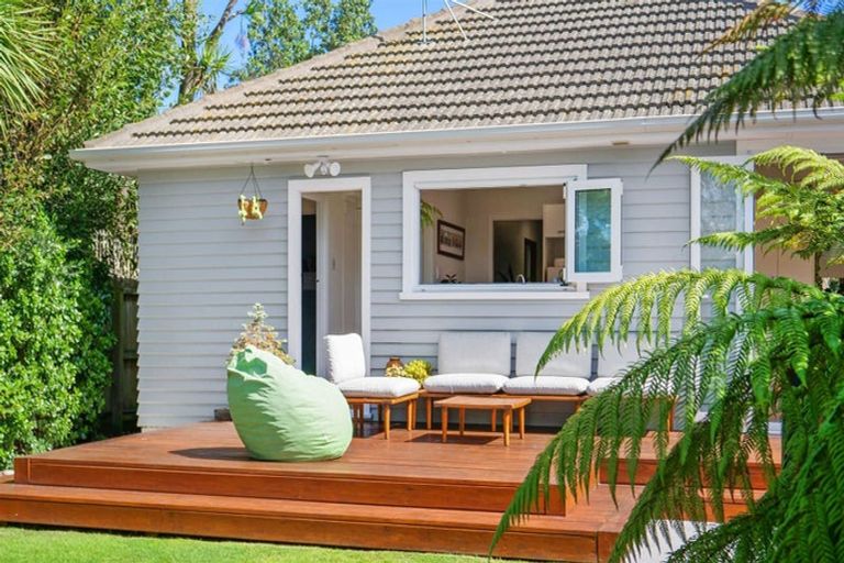 Photo of property in 269 Estuary Road, South New Brighton, Christchurch, 8062