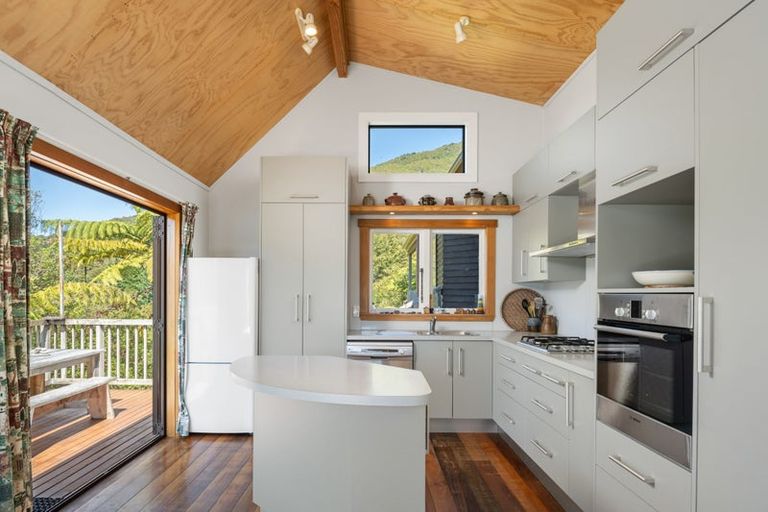 Photo of property in 542 Moetapu Bay Road, Moetapu Bay, Picton, 7282