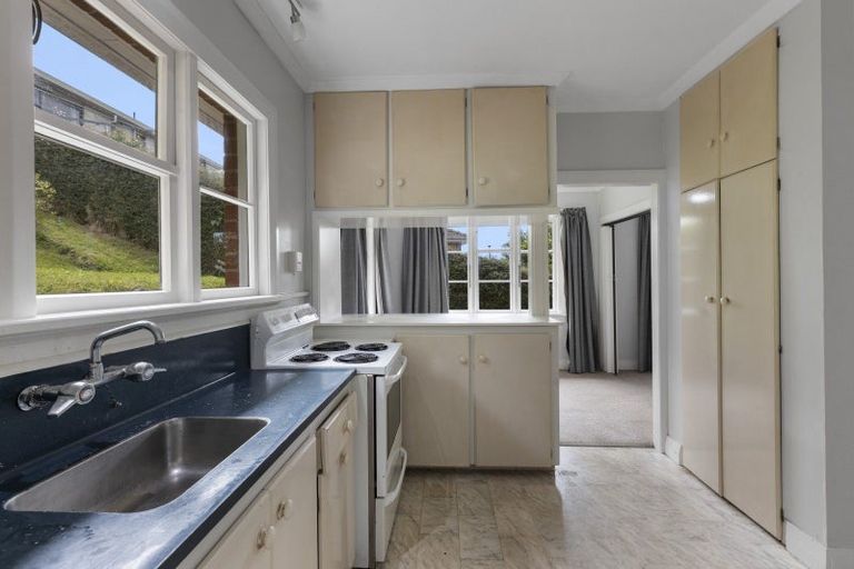 Photo of property in 4 Middleton Road, Kew, Dunedin, 9012