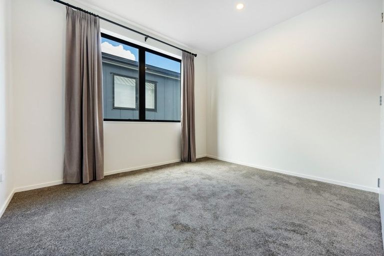 Photo of property in 36 Clara Road, Silverdale, 0932