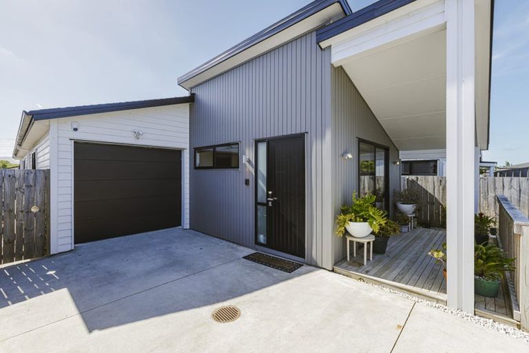 Photo of property in 8 Rapoi Lane, Karaka, Papakura, 2113