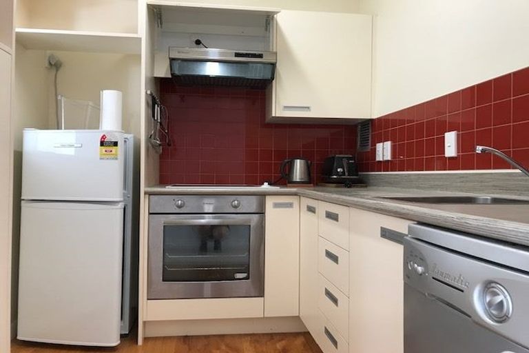 Photo of property in Hobson Court Flats, 72/70 Hobson Street, Thorndon, Wellington, 6011