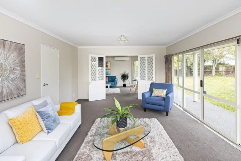 Photo of property in 10 Fieldmoor Place, Parklands, Christchurch, 8083