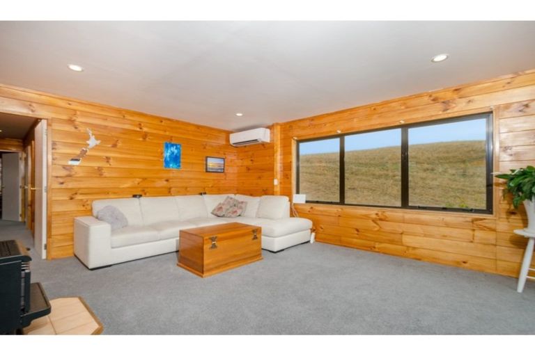 Photo of property in 18 Shelly Beach Road, Shelly Beach, Helensville, 0874