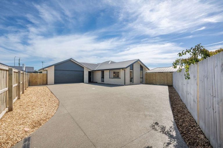 Photo of property in 52 Burnham School Road, Rolleston, 7614