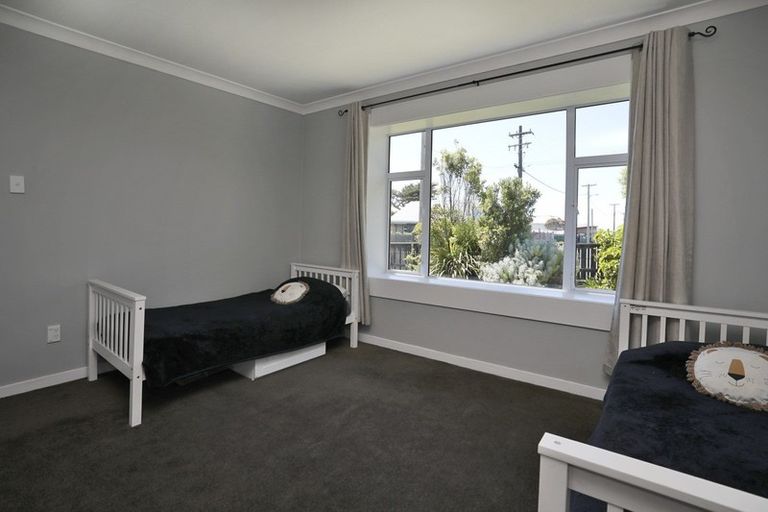 Photo of property in 25 Burrows Street, Bluff, 9814