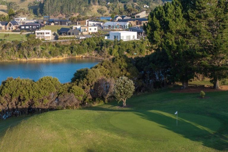 Photo of property in 13 Rangitahi Road, Raglan, 3225