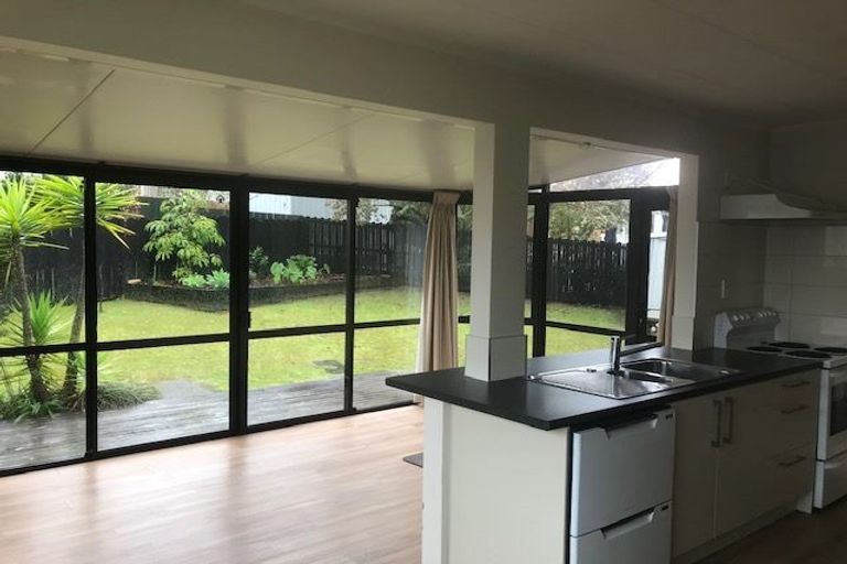 Photo of property in 1/15 Glastron Place, Bayview, Auckland, 0629