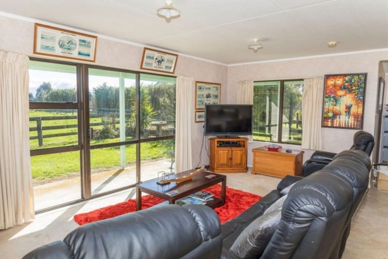Photo of property in 11 Tipapakuku Road, Dannevirke, 4930