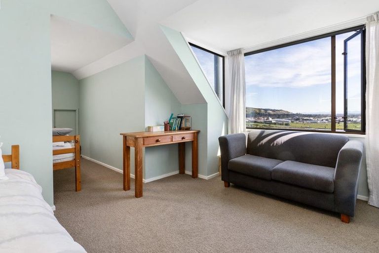 Photo of property in 3 Roland Lane, Mount Pleasant, Christchurch, 8081