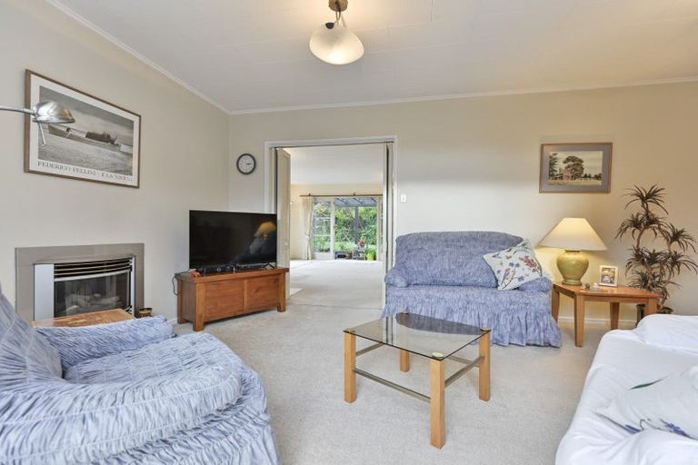 Photo of property in 6 Carl Avenue, Havelock North, 4130