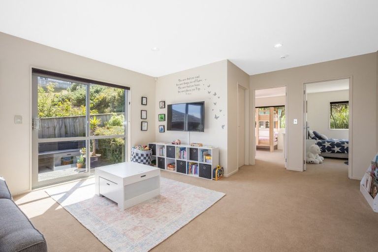 Photo of property in 22 Ships Cove, Whitby, Porirua, 5024