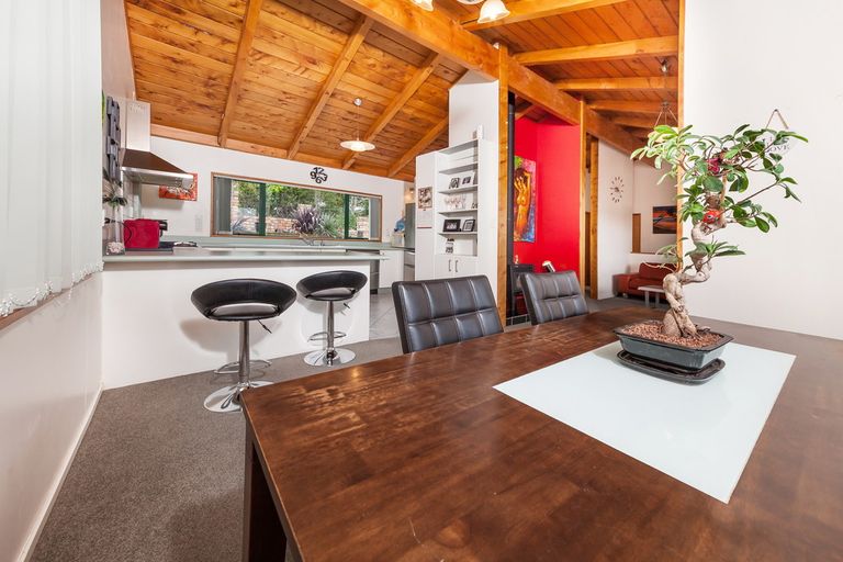 Photo of property in 78 Crows Road, Swanson, Auckland, 0614