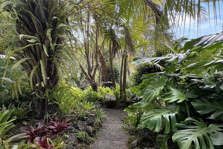 Photo of property in 13 English Bay Road, Opua, 0200