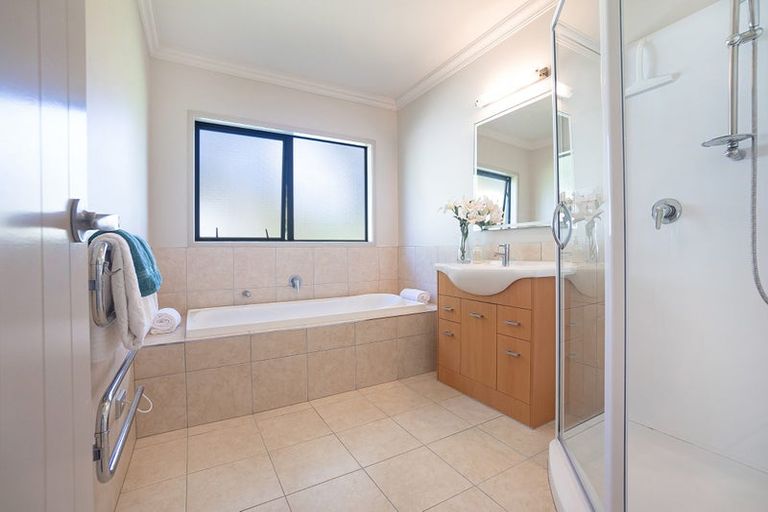 Photo of property in 309 Monowai Road, Wainui, Silverdale, 0994