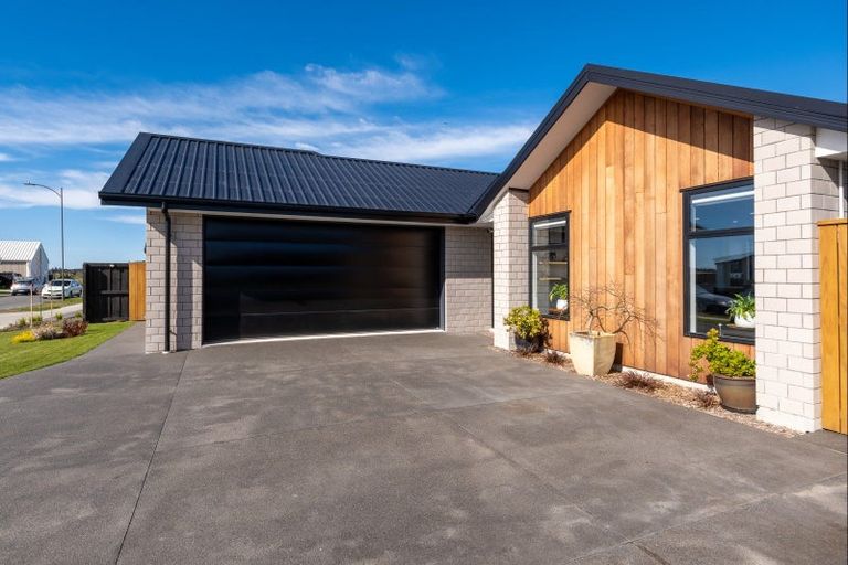 Photo of property in 20 Bunz Road, Halswell, Christchurch, 8025