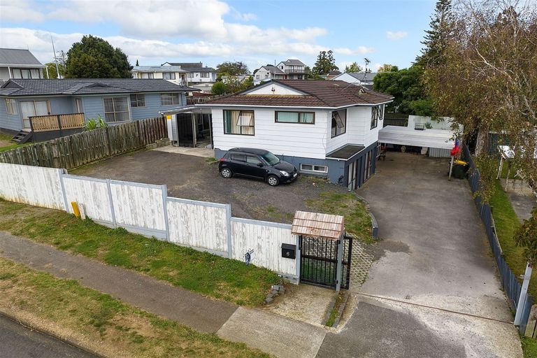 Photo of property in 6 Montego Place, Weymouth, Auckland, 2103