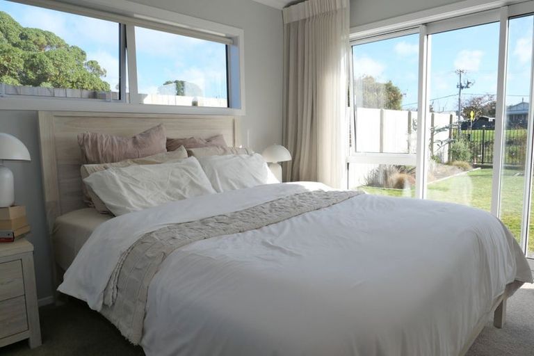 Photo of property in 36 Koru Loop, Paraparaumu, 5032