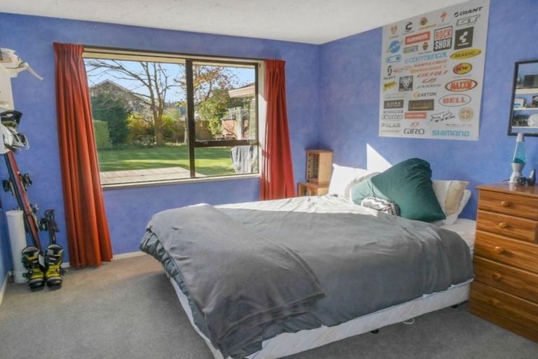 Photo of property in 12a Jacaranda Place, Parklands, Christchurch, 8083