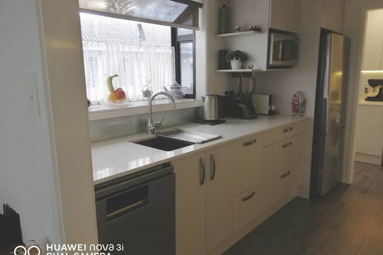 Photo of property in 221 Mahia Road, Wattle Downs, Auckland, 2103