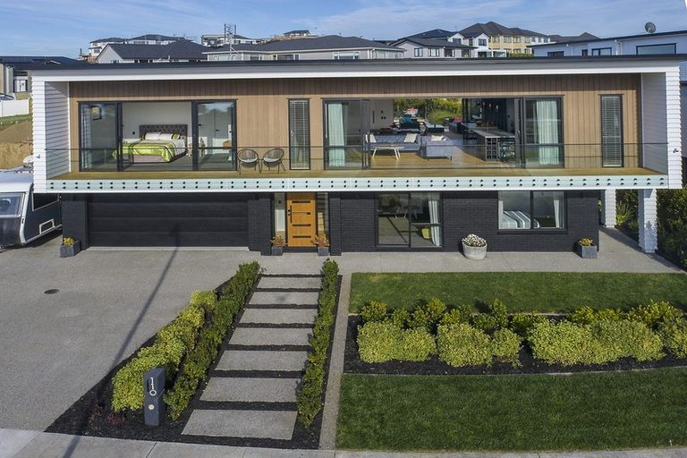 Photo of property in 110 Arran Point Parade, Orewa, 0931