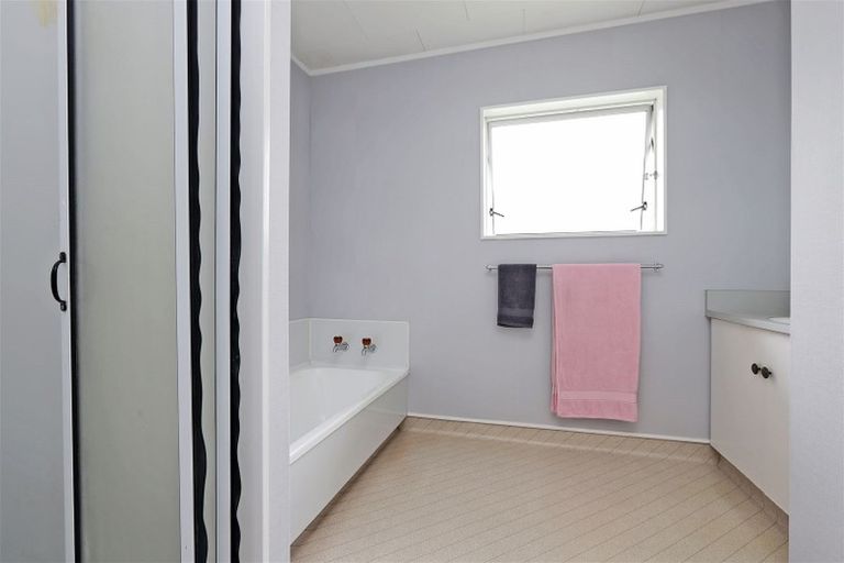 Photo of property in 3/805 Heretaunga Street East, Parkvale, Hastings, 4122