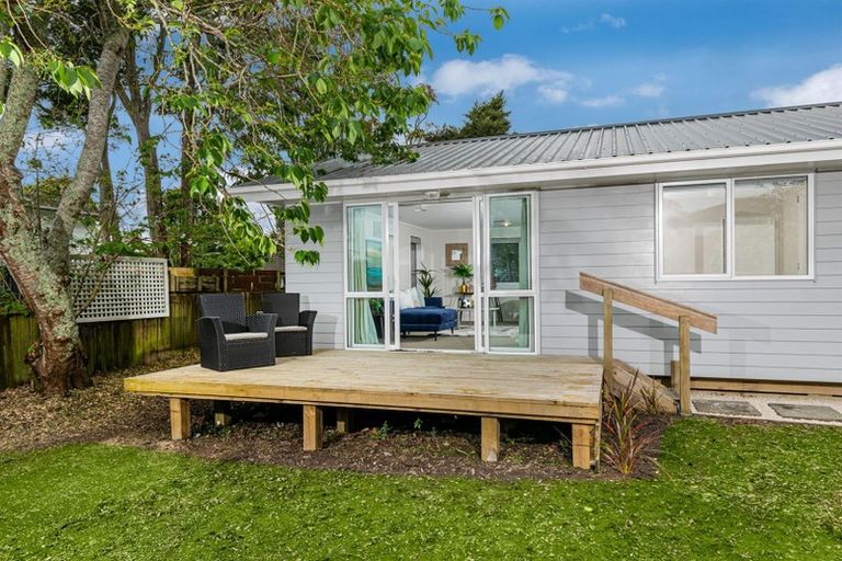 Photo of property in 685a Swanson Road, Swanson, Auckland, 0612