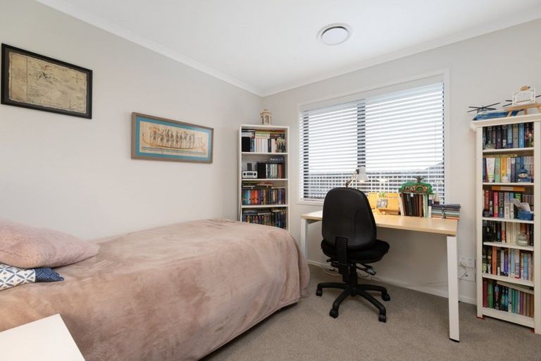 Photo of property in 204 Te Okuroa Drive, Papamoa, 3118