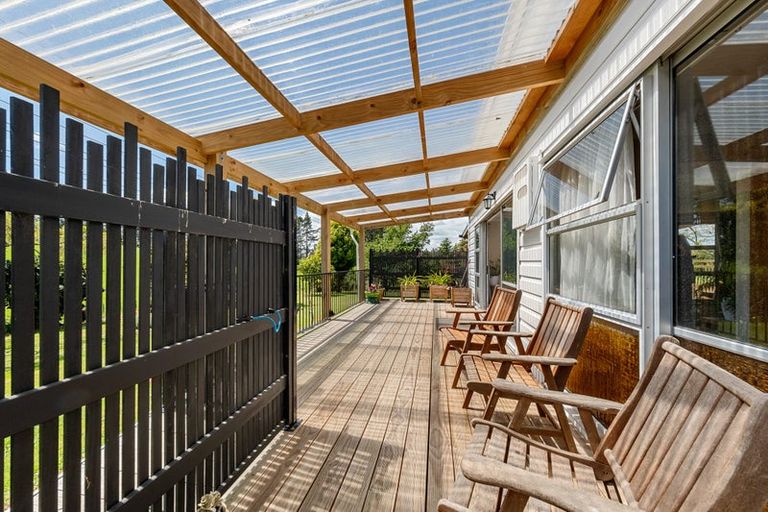 Photo of property in 20 Dudley Road Lower, Inglewood, 4386