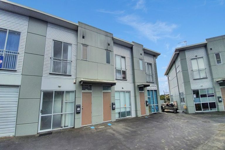 Photo of property in 9/15 Bishop Lenihan Place, East Tamaki, Auckland, 2013