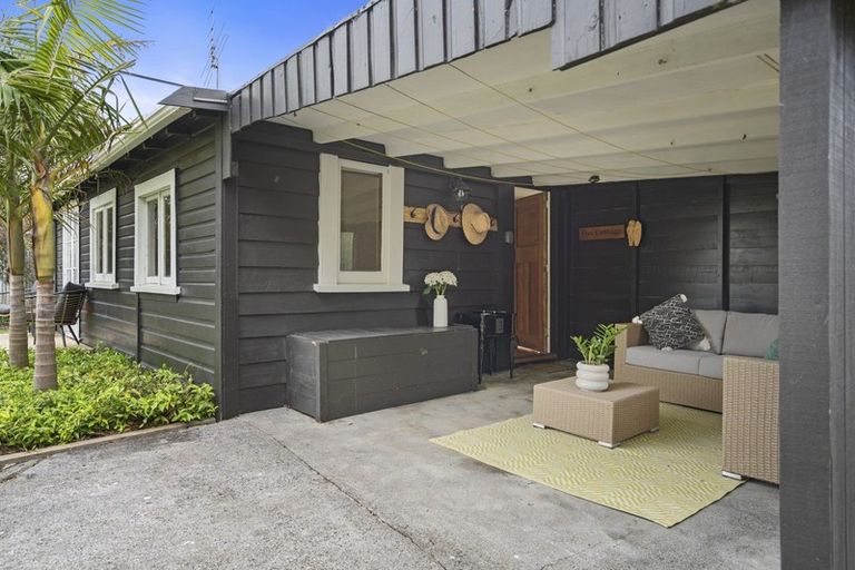 Photo of property in 46 Fox Street, Opunake, 4616