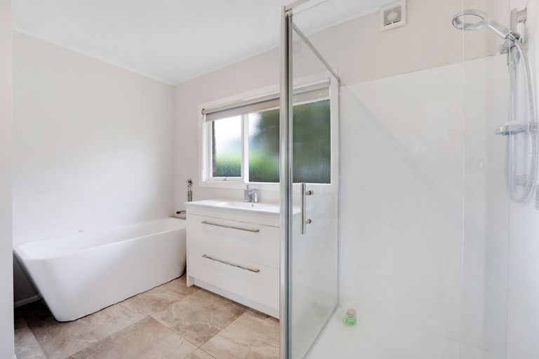 Photo of property in 59 Hutchinsons Road, Bucklands Beach, Auckland, 2014